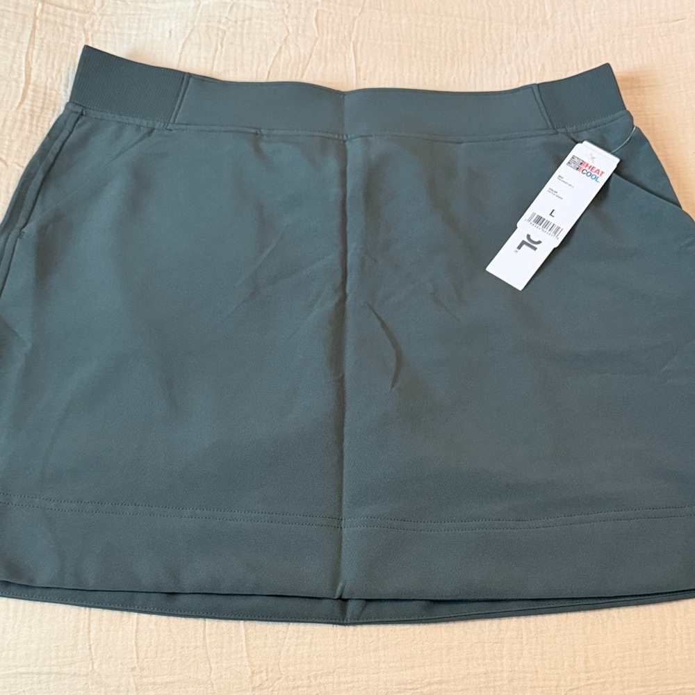 32 Degrees Women's Mini Skirt in Dark Green